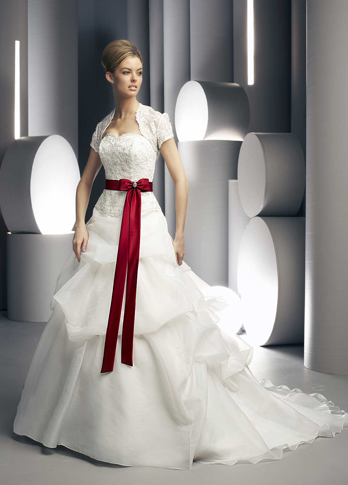 Purchase Good Quality Inexpensive Wedding  Dress  For Your 